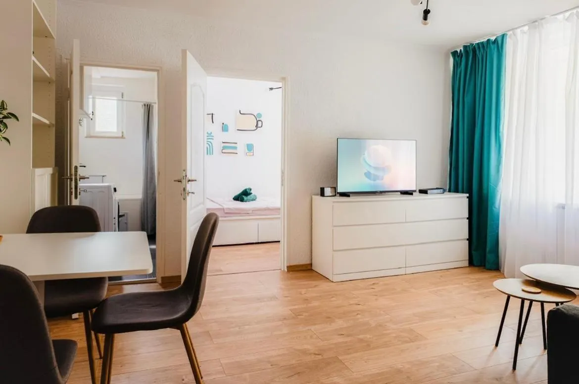 Cozy Apartment Ultracentral Universitate Square 1 contacts